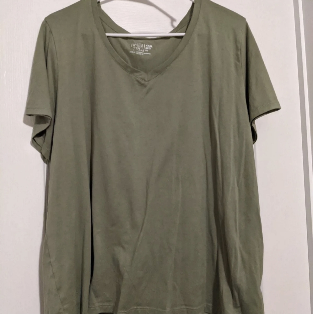 Women's Size XXXL Time and Tru Green Shirt